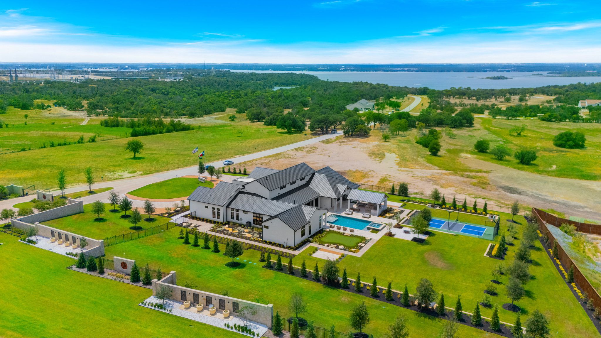casa en Fleming Pointe por Our Country Homes