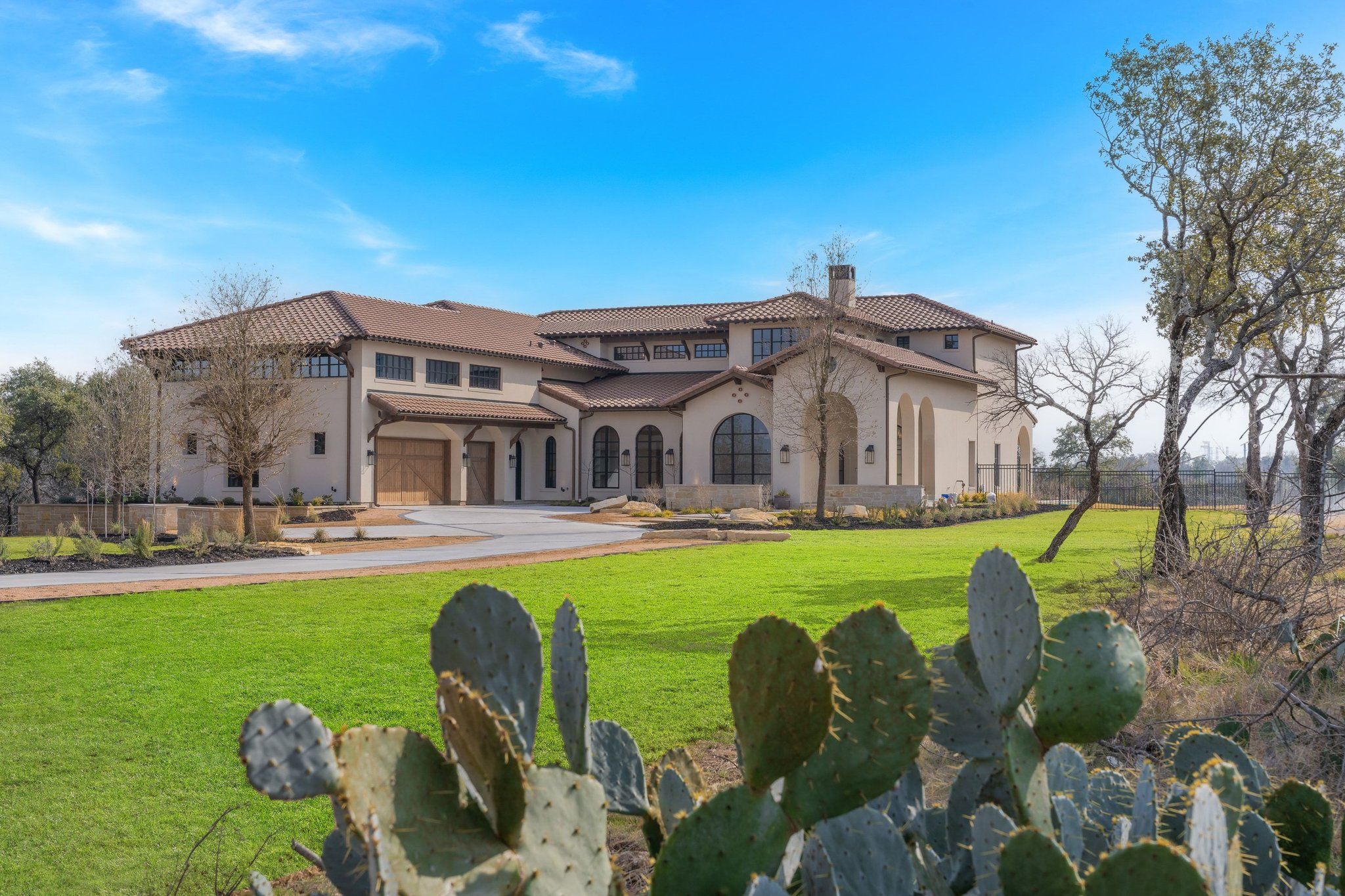10717 Arrowhead Point Drive (10717 Arrowhead Point Drive)