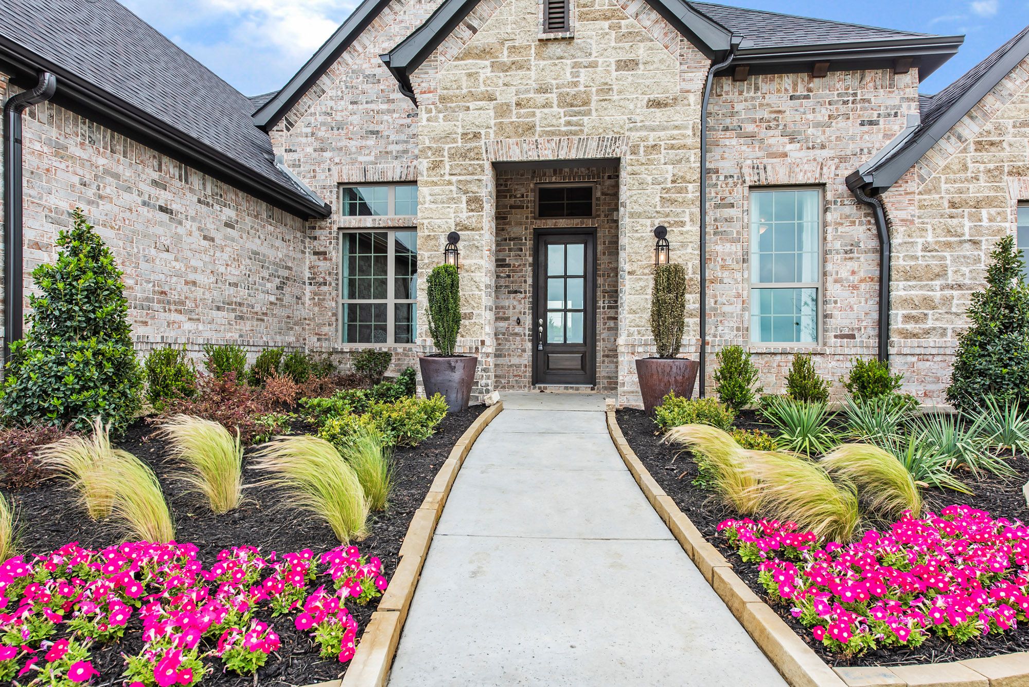 casa en NorthGlen por Our Country Homes