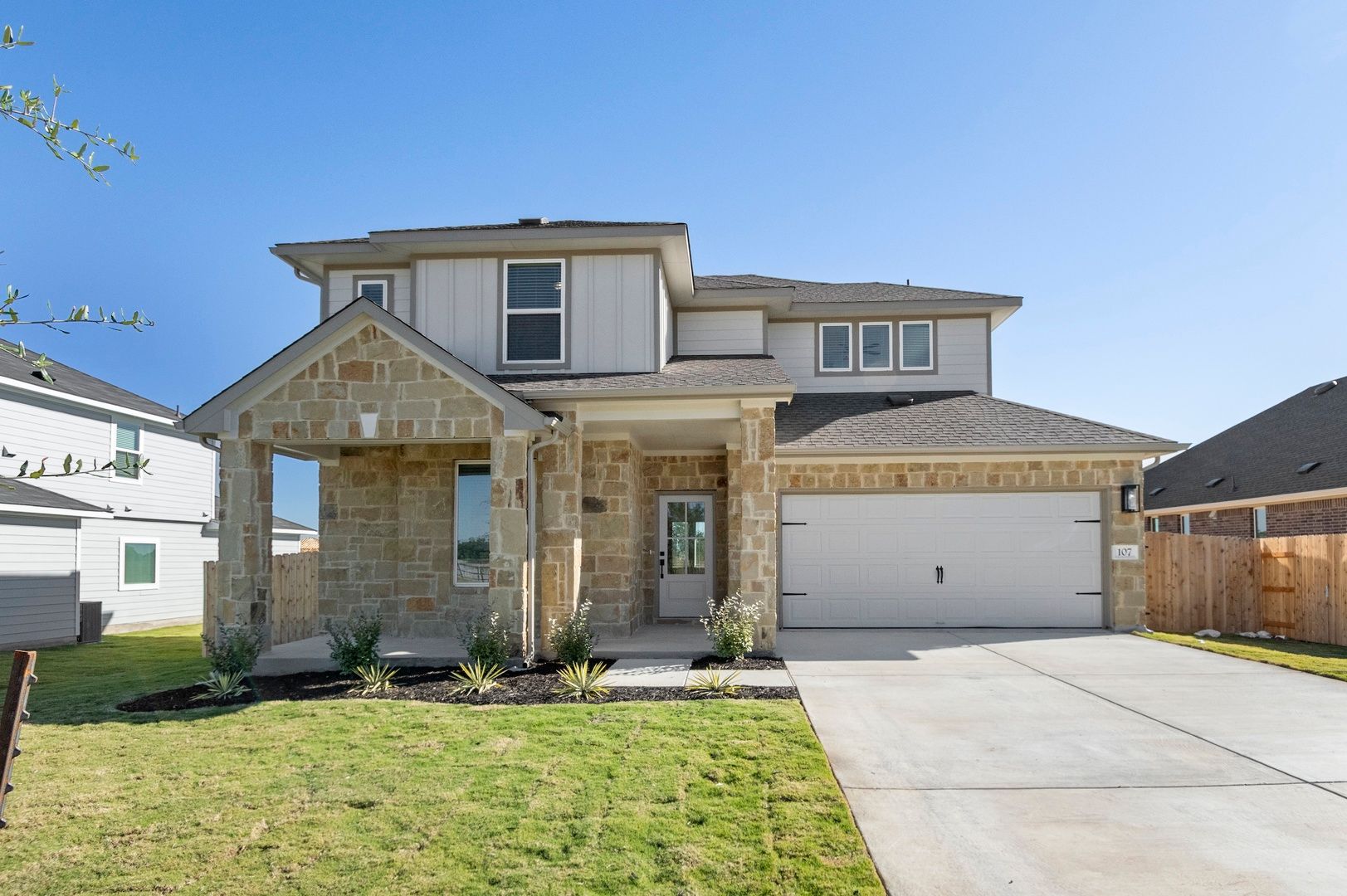 Grande Estates por Pacesetter Homes Texas en Austin Texas