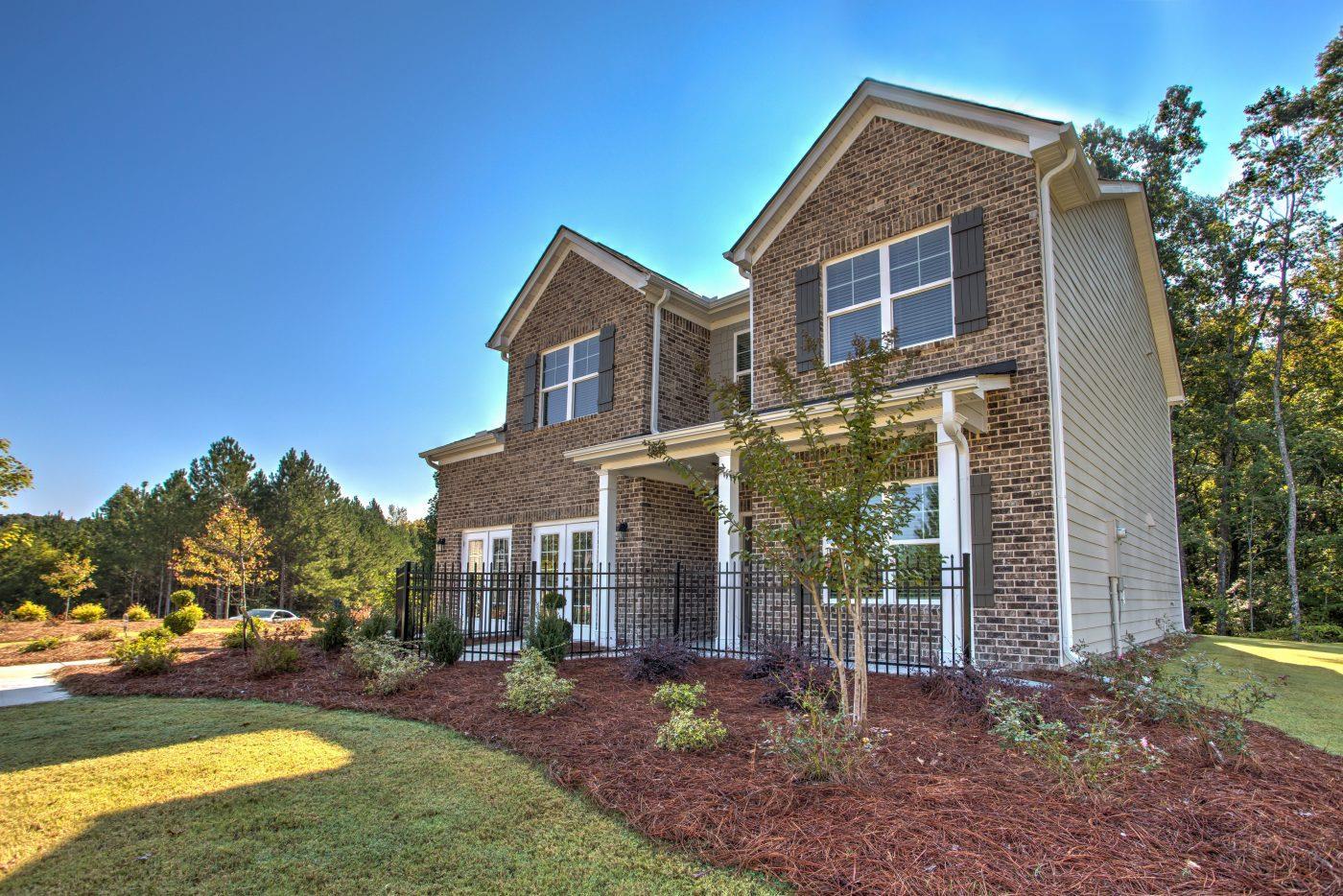 Traditions of Braselton por Paran Homes en Athens Georgia