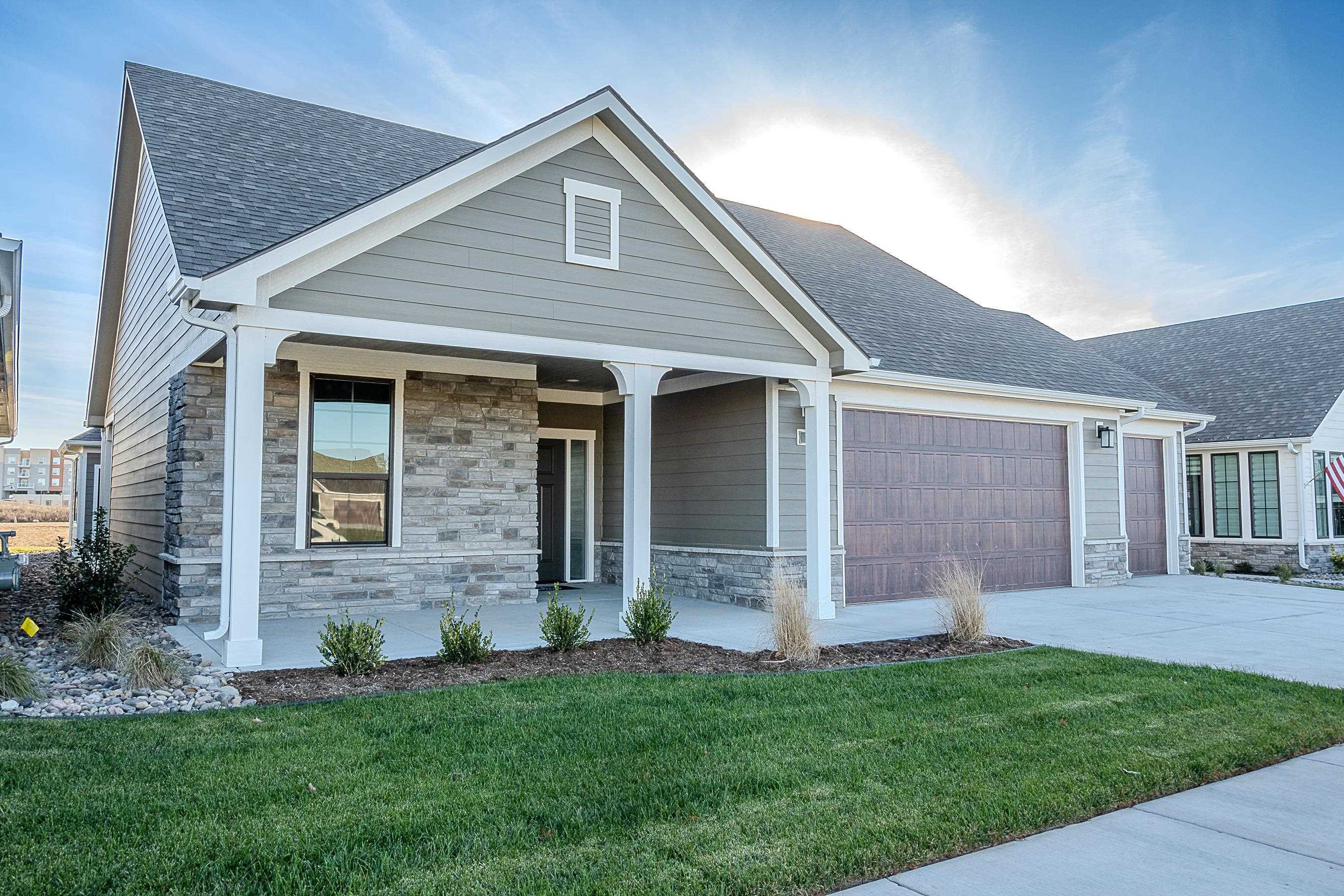 Promenade III - The Courtyards at The Heritage: Andover, Kansas - Perfection Builders