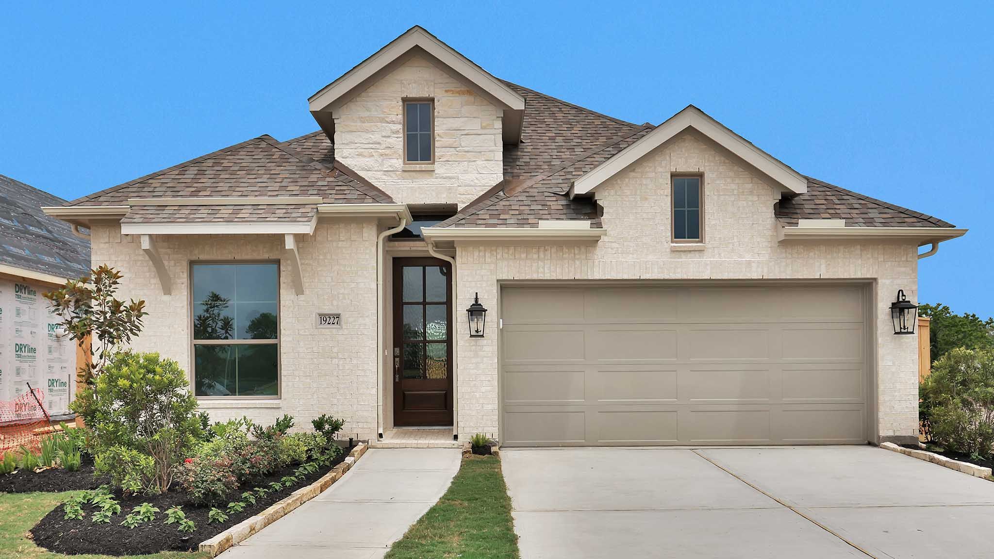 1942W - Valencia 45': Manvel, Texas - Perry Homes
