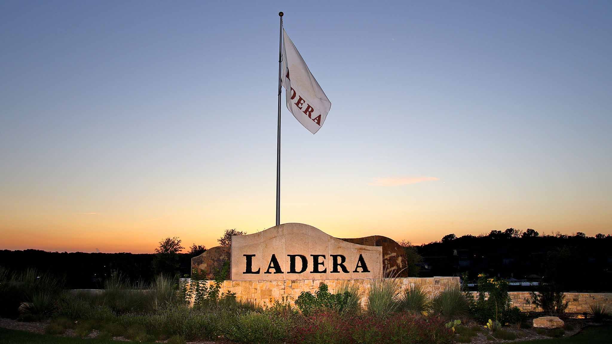 casa en Ladera 50' por Perry Homes