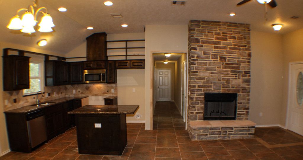 casa en Poteet Construction Services por Poteet Construction Services