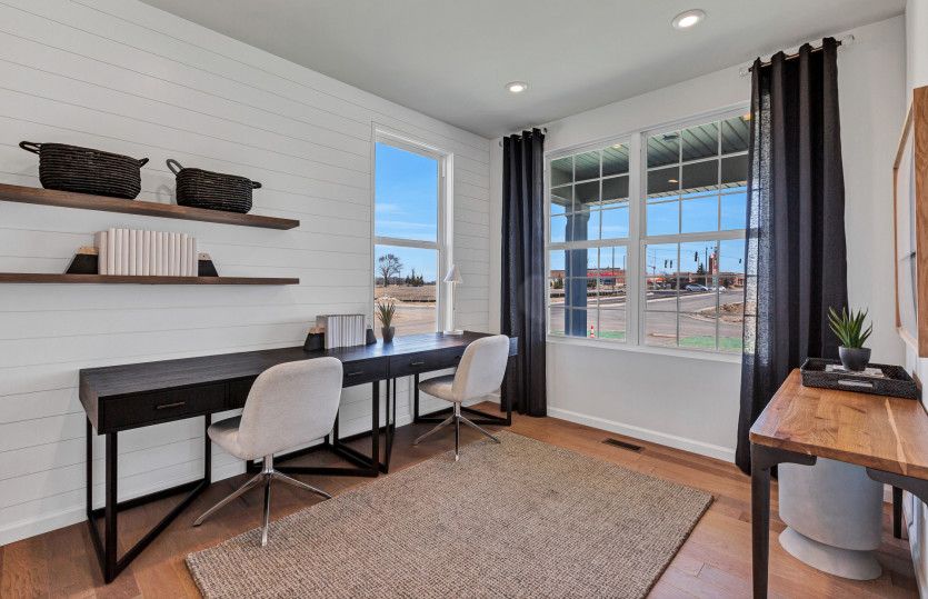 Flex Room Adjacent to Foyer