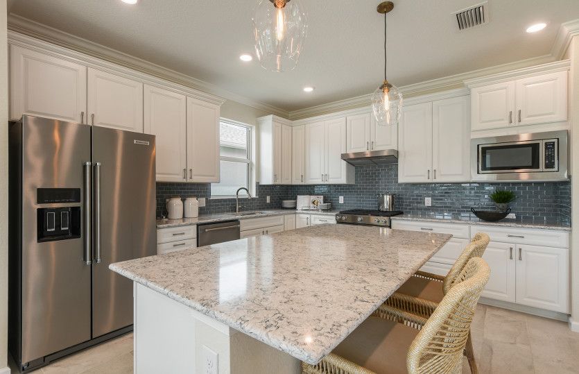 Gourmet kitchen great for entertaining