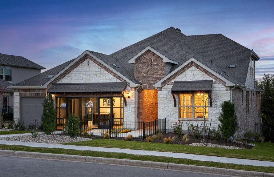 West Cypress Hills por Pulte Homes en Austin Texas