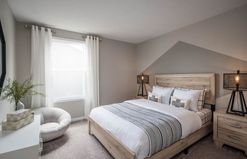 Guest or Kid's Room