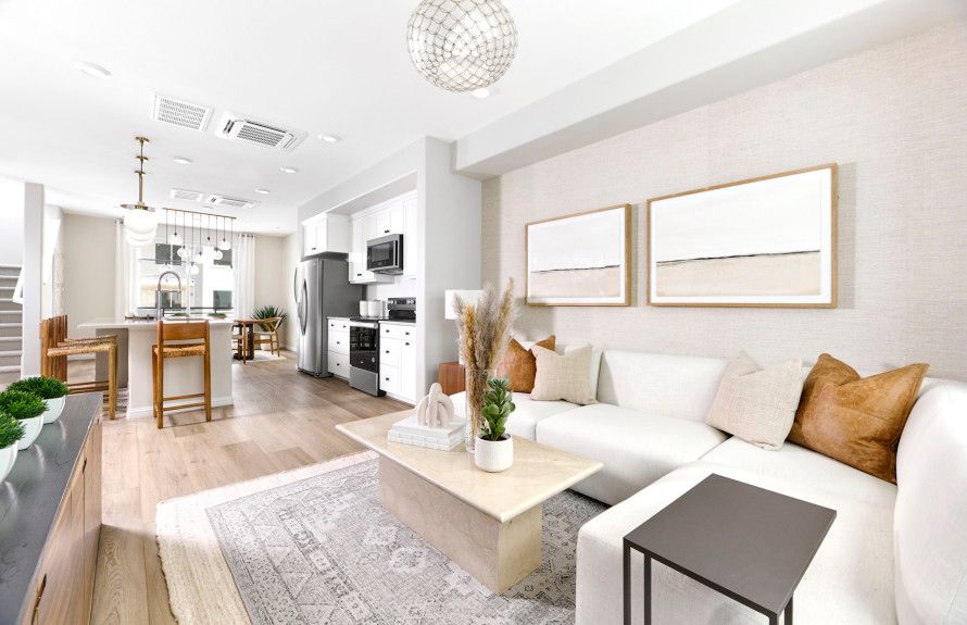 Plaza at Central por Pulte Homes en San Jose California
