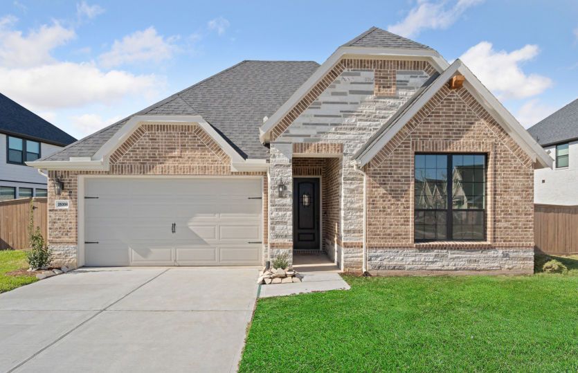 Axtell - Valencia: Manvel, Texas - Pulte Homes