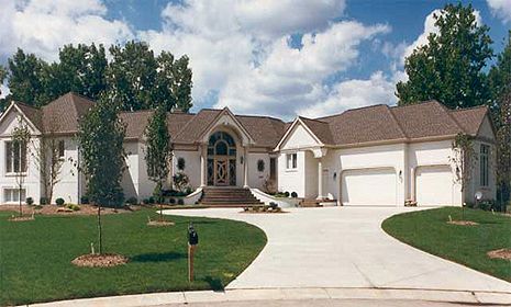 casa en R C Long Custom Homes por R C Long Custom Homes