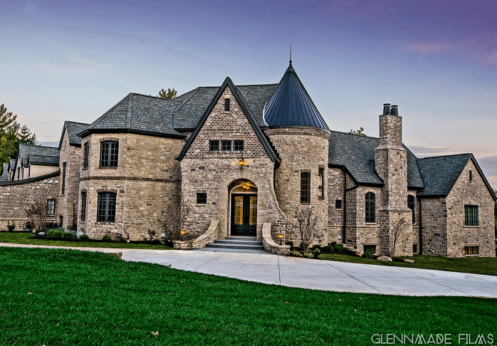casa en R.E.A Homes, LLC. por R.E.A Homes, LLC.