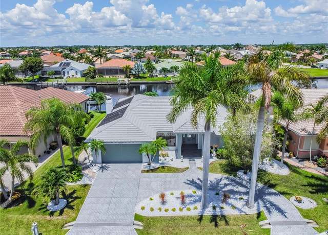 casa en Burnt Store Isles por R. Frizzell Builders