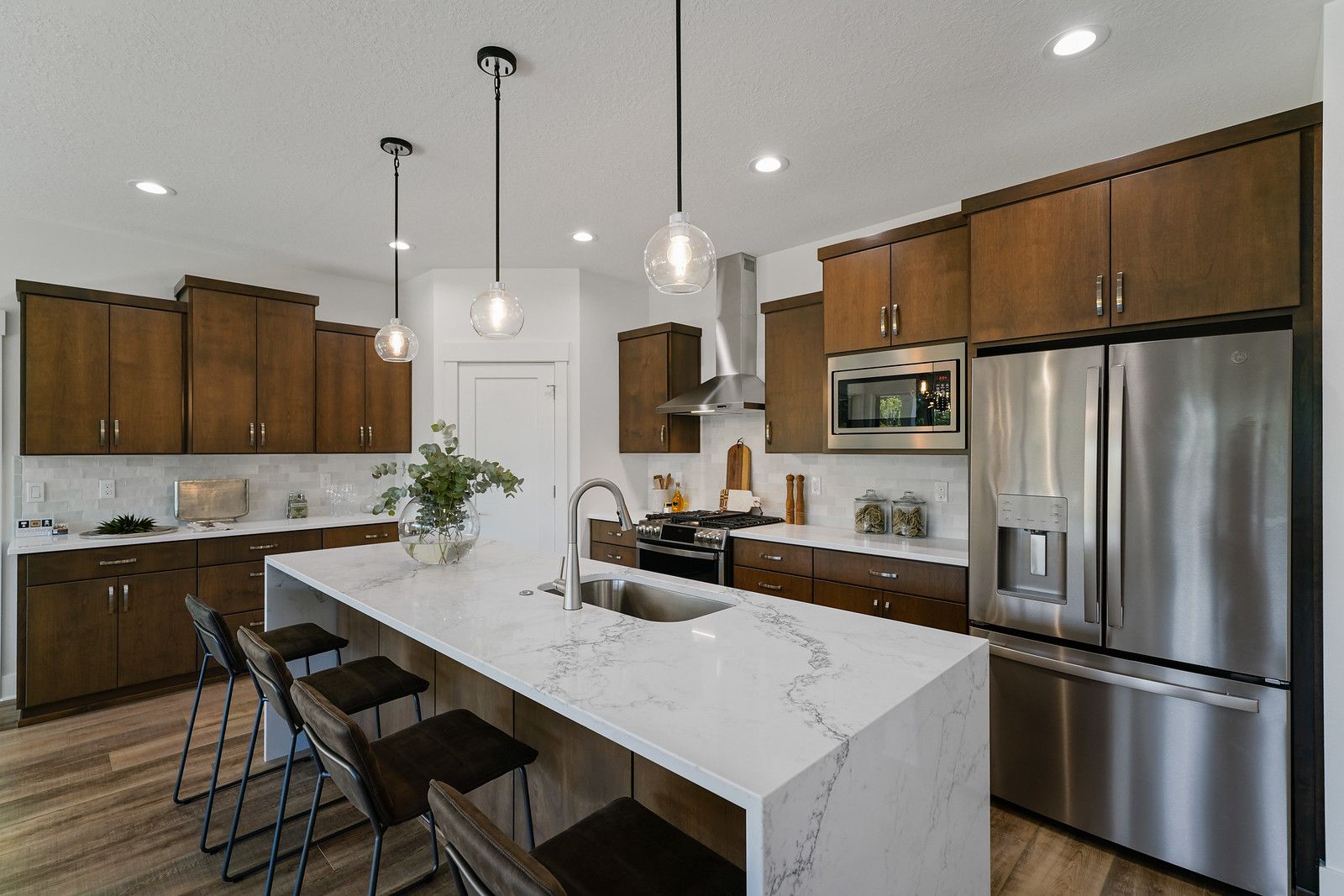 casa en Forest Ridge por Remington Built, Inc.