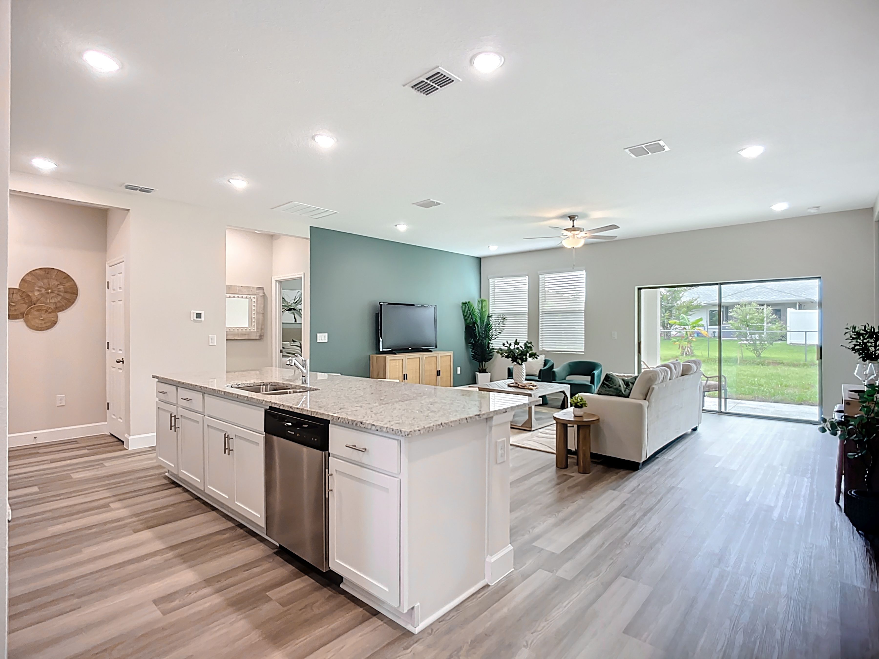 casa en North Port New Construction por ResiCraft Homes