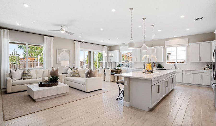 casa en Tapestry at Amoruso Ranch por Richmond American Homes