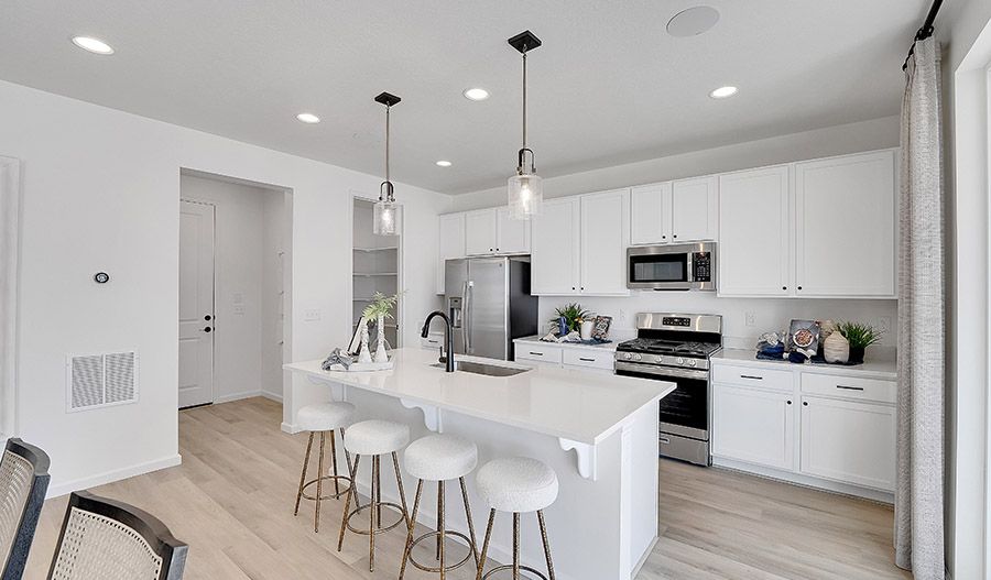 casa en Seasons at Beeton Path por Richmond American Homes