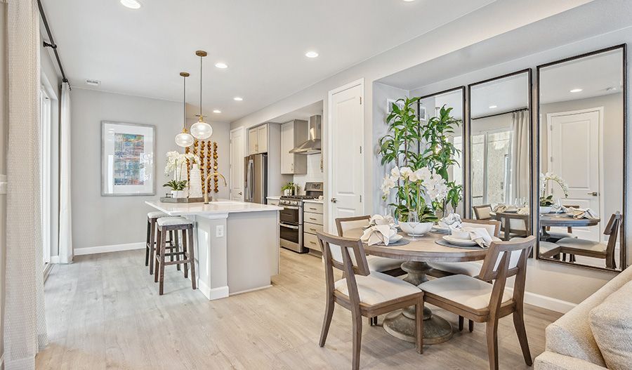 casa en Urban Collection at Parkdale por Richmond American Homes