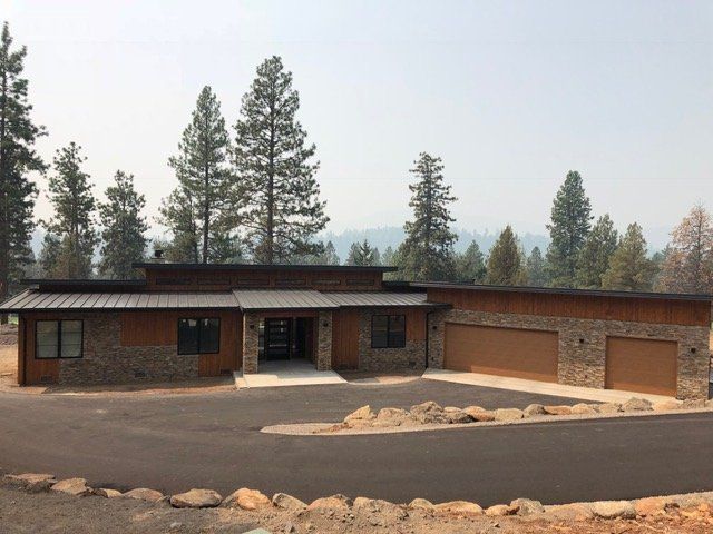 casa en Rosser Construction Co. por Rosser Construction Co.