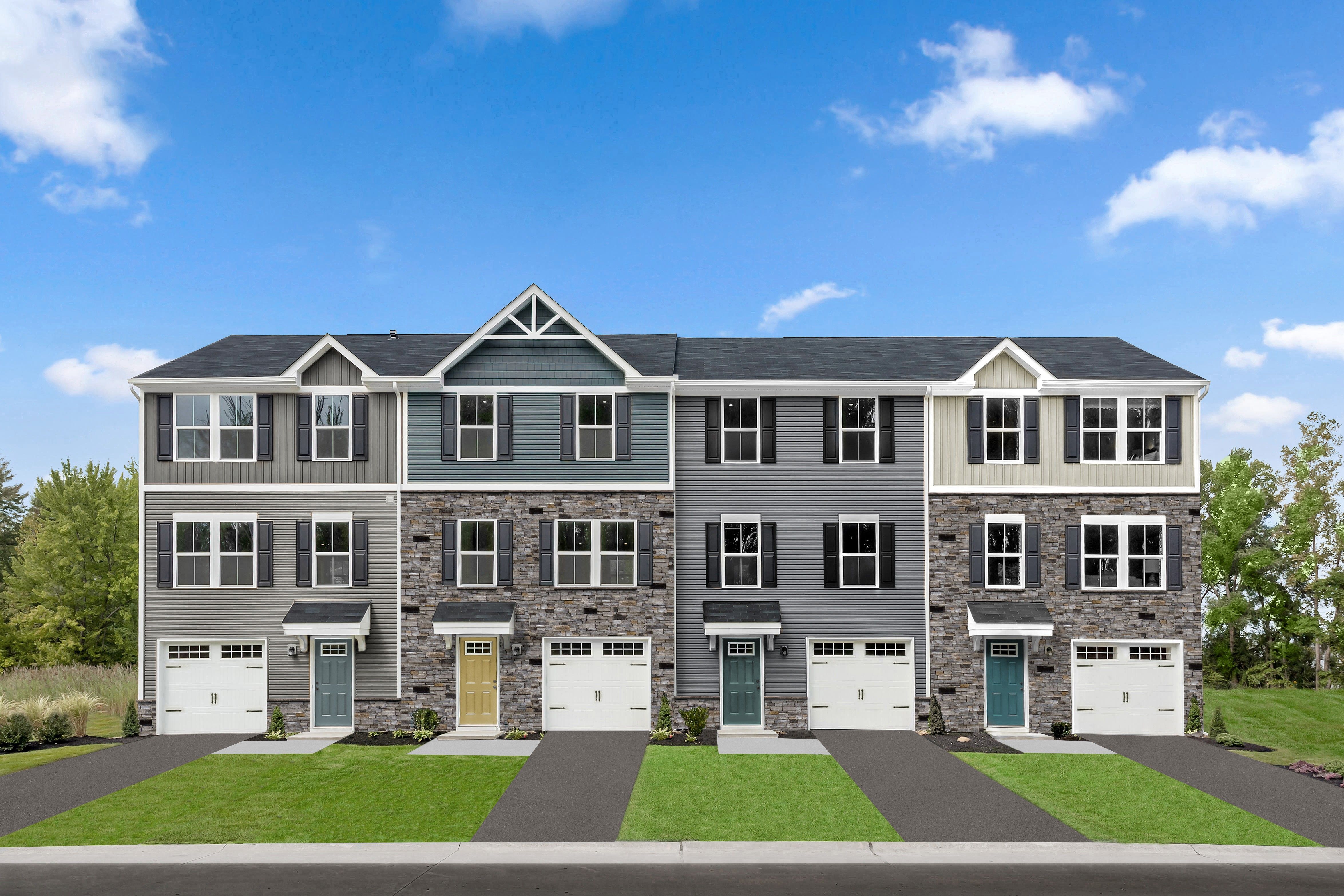 casa en Hawk Pointe Towns by Asbury Farms Urban Renewal LLC por Ryan Homes