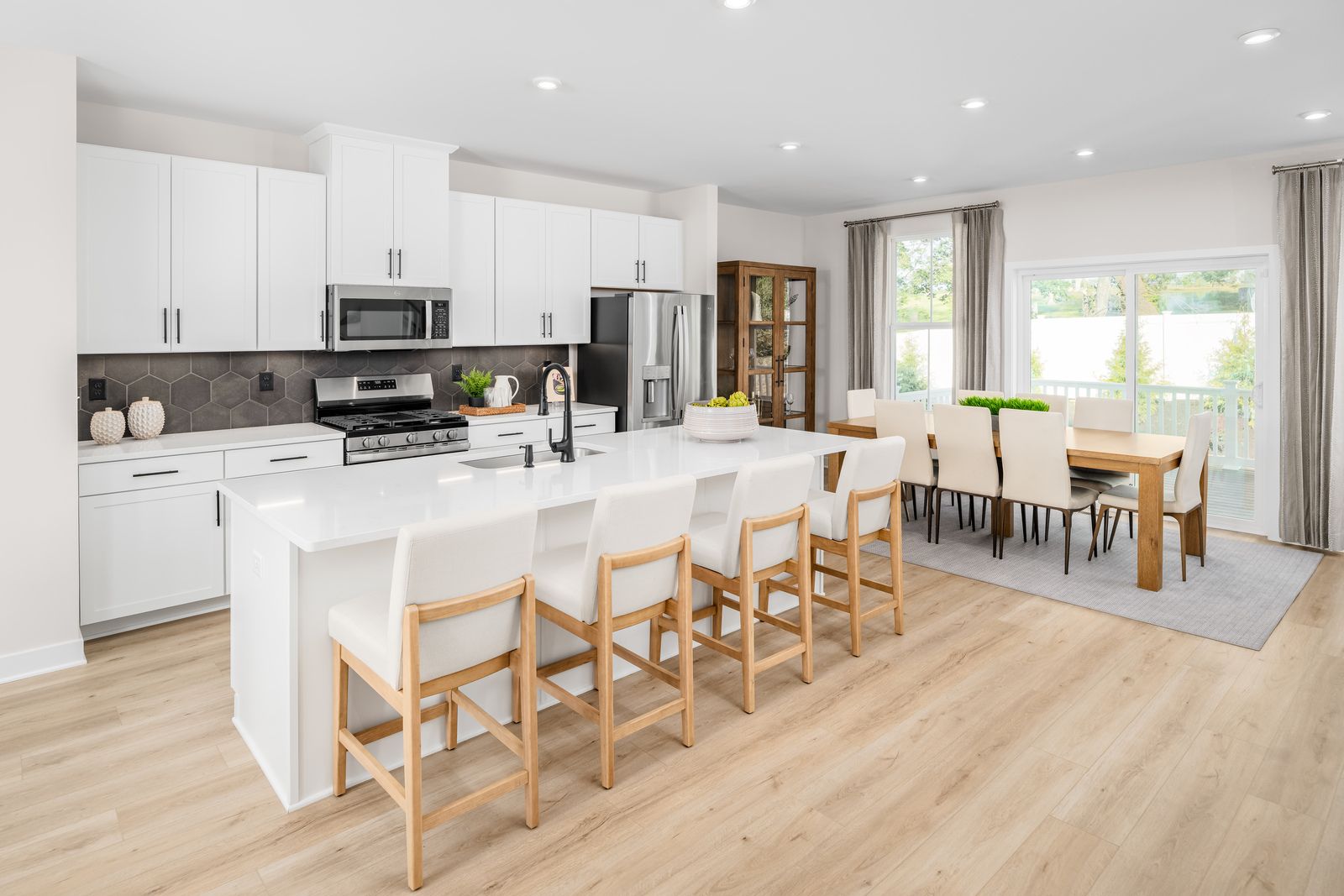 Mount Olive Grove Towns por Ryan Homes en Morris County New Jersey