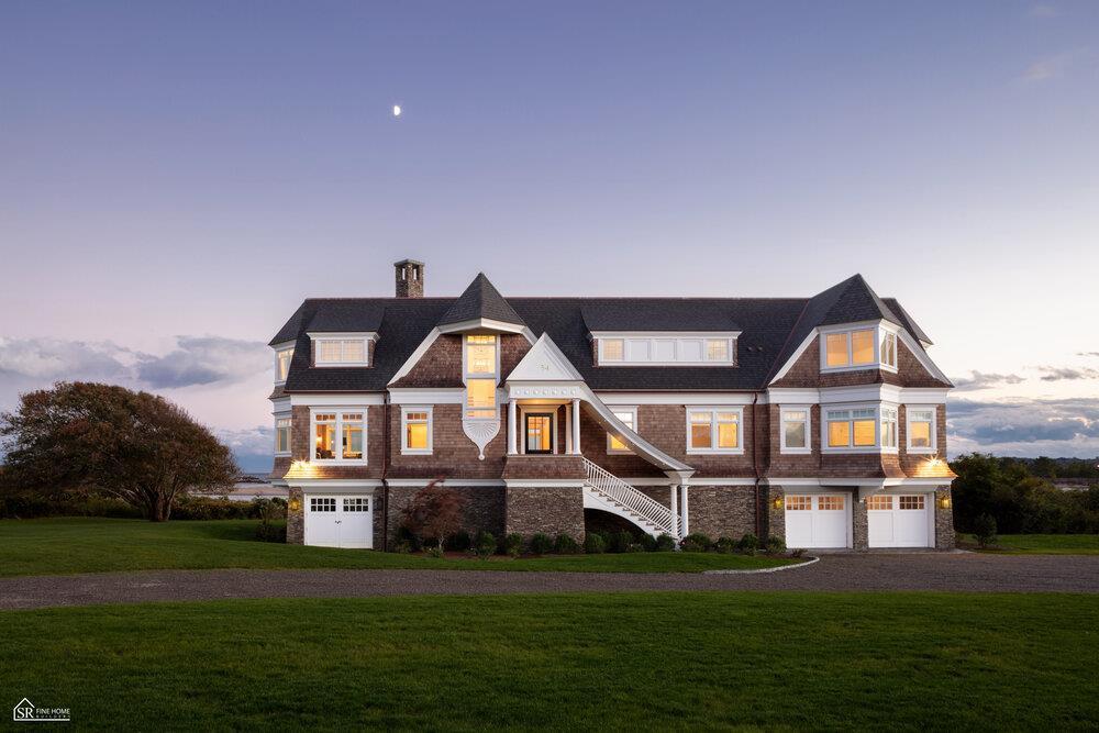SR Fine Home Builders por SR Fine Home Builders en Providence-Warwick Rhode Island