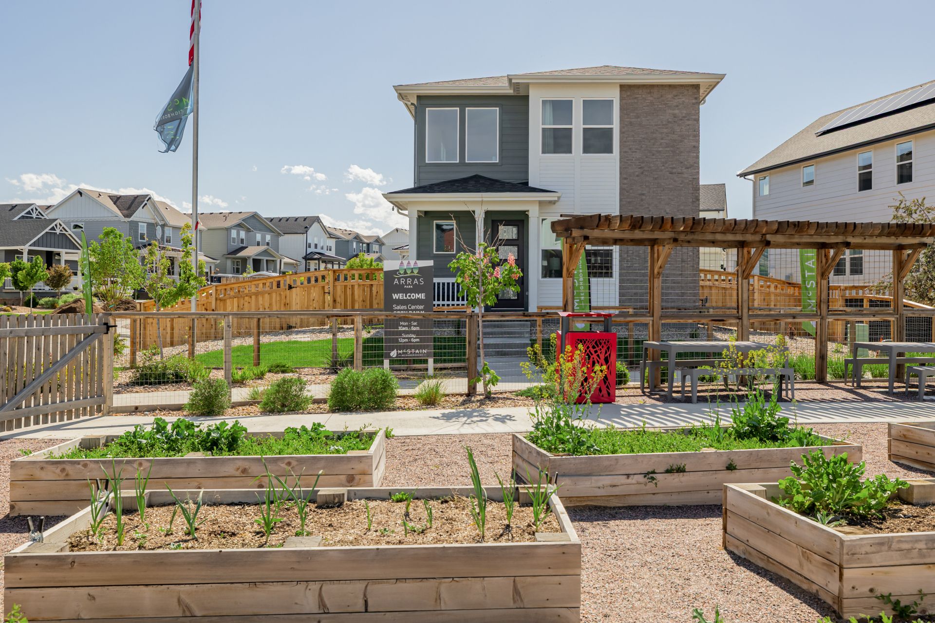 Arras Park por McStain Neighborhoods en Denver Colorado