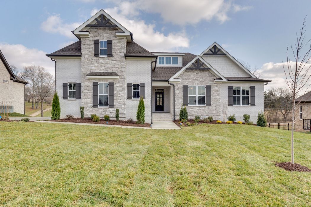 Shaw Home Builders - Columbia, TN