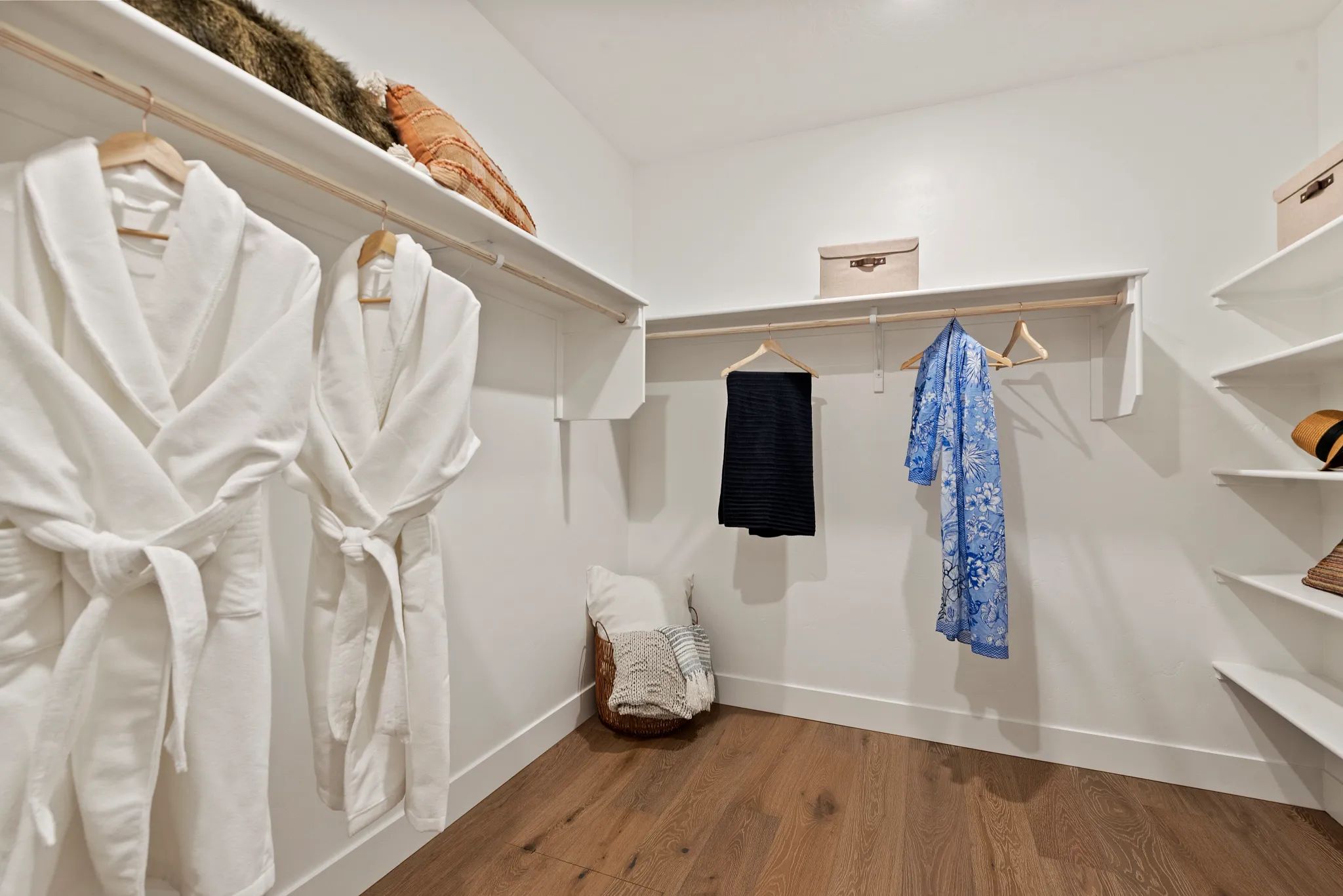 Connect Model Primary Closet