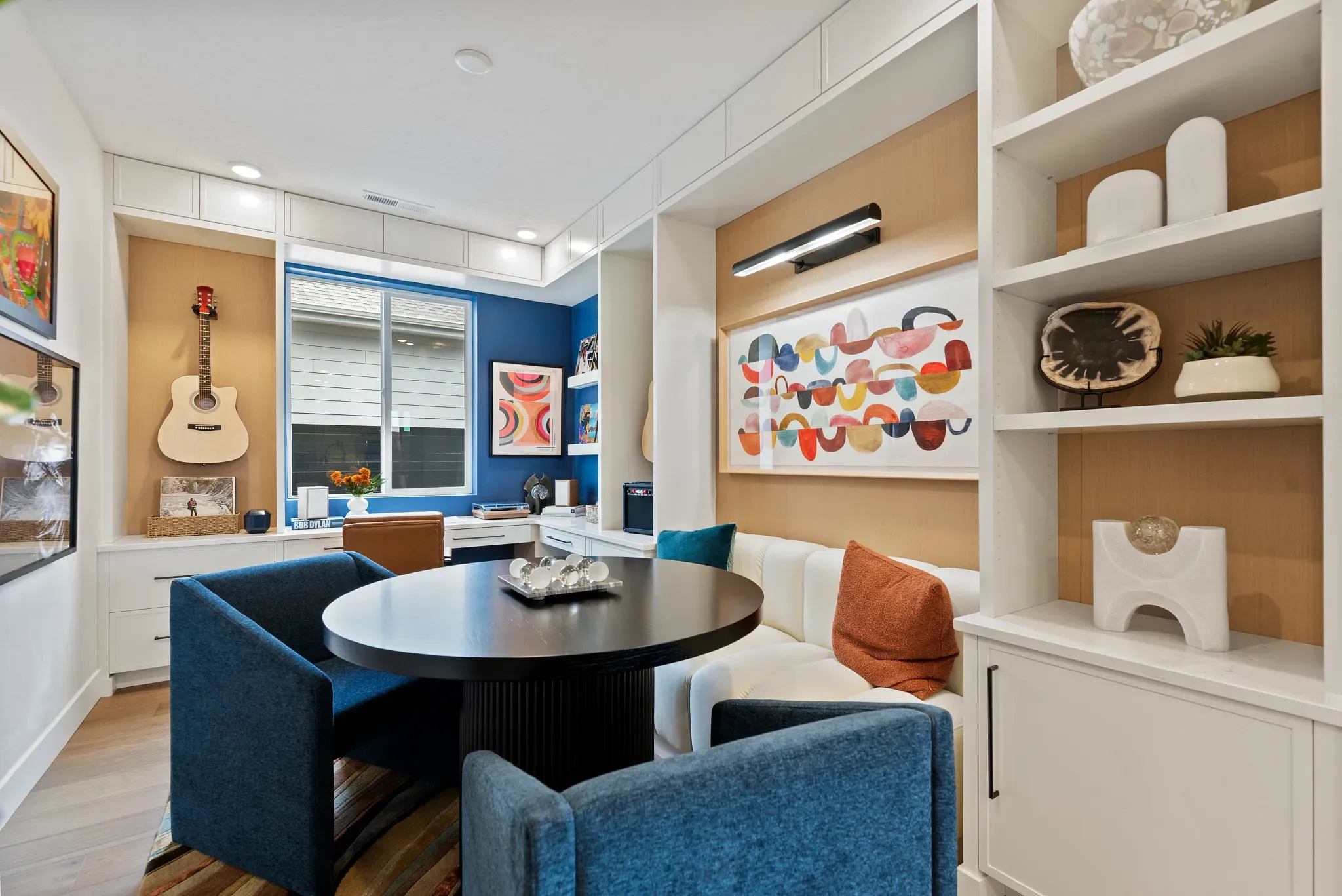 Connect Model Den