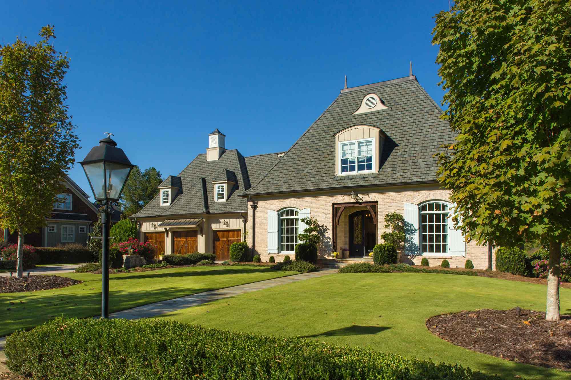 casa en Simply Southern Traditional por Simply Southern Traditional
