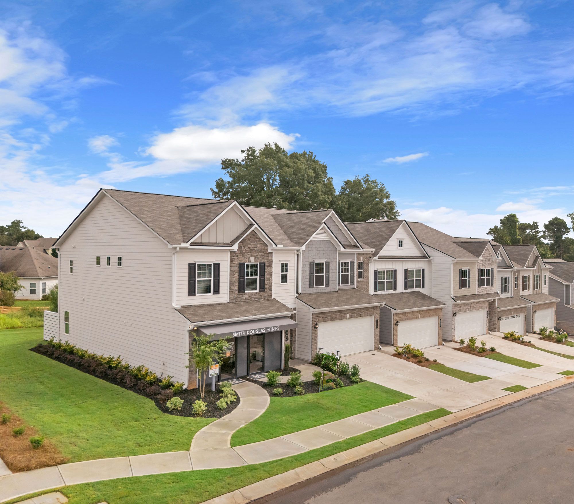 Jameson Towns por Smith Douglas Homes en Atlanta Georgia
