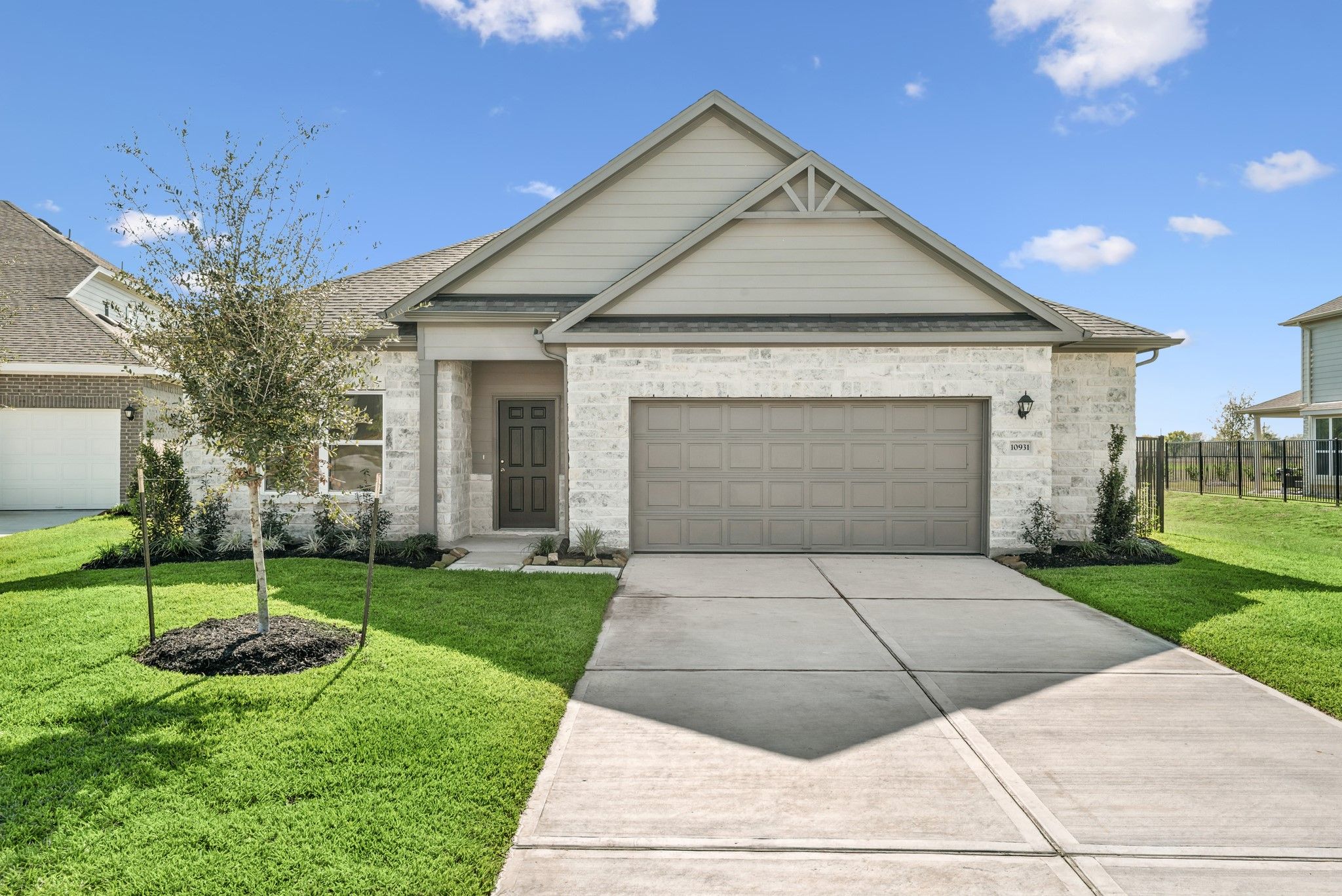 The Davenport II - Sierra Vista 60's: Rosharon, Texas - Smith Douglas Homes