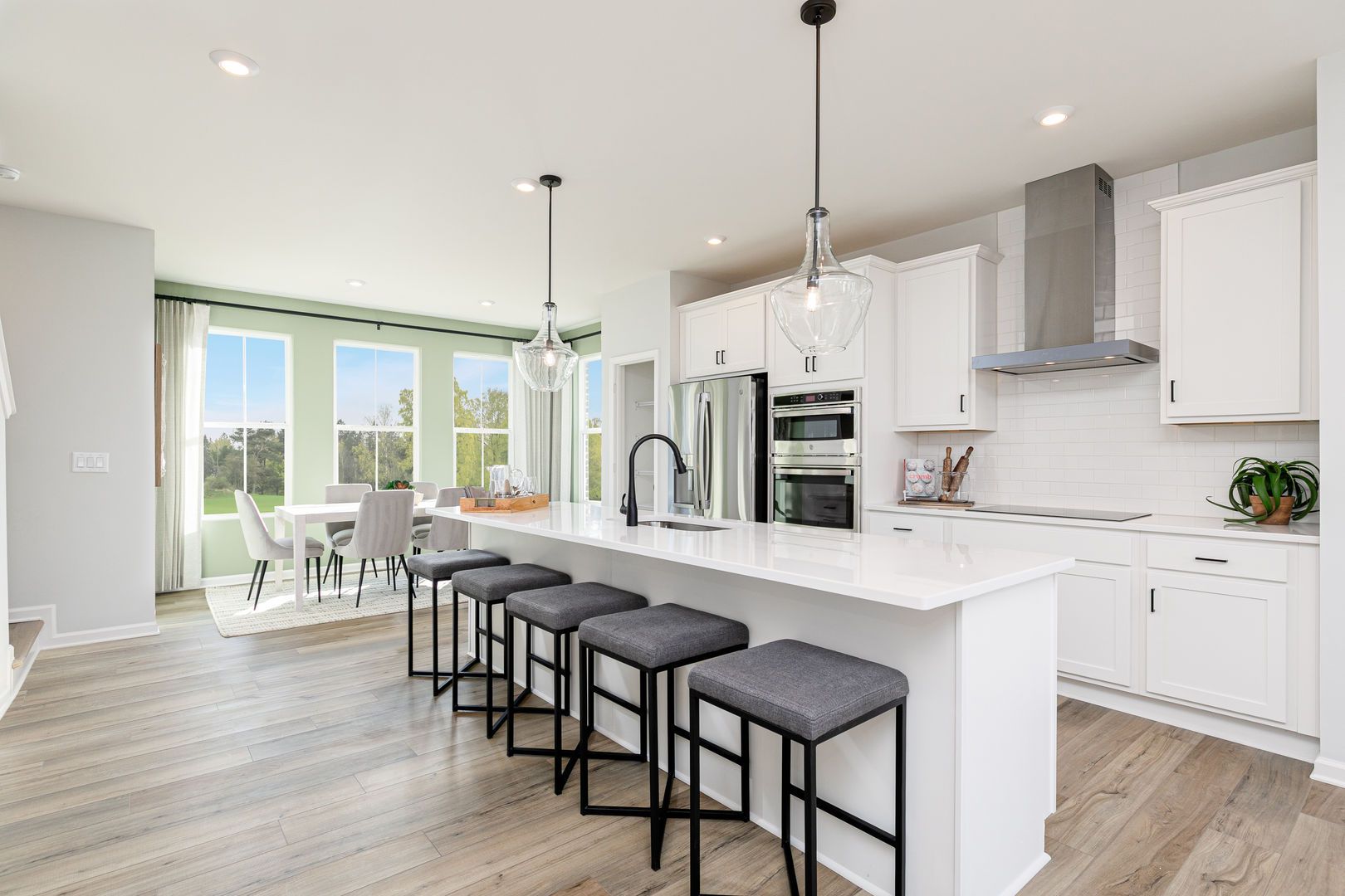 casa en The Beacon at Old Peachtree Townhomes por Stanley Martin Homes
