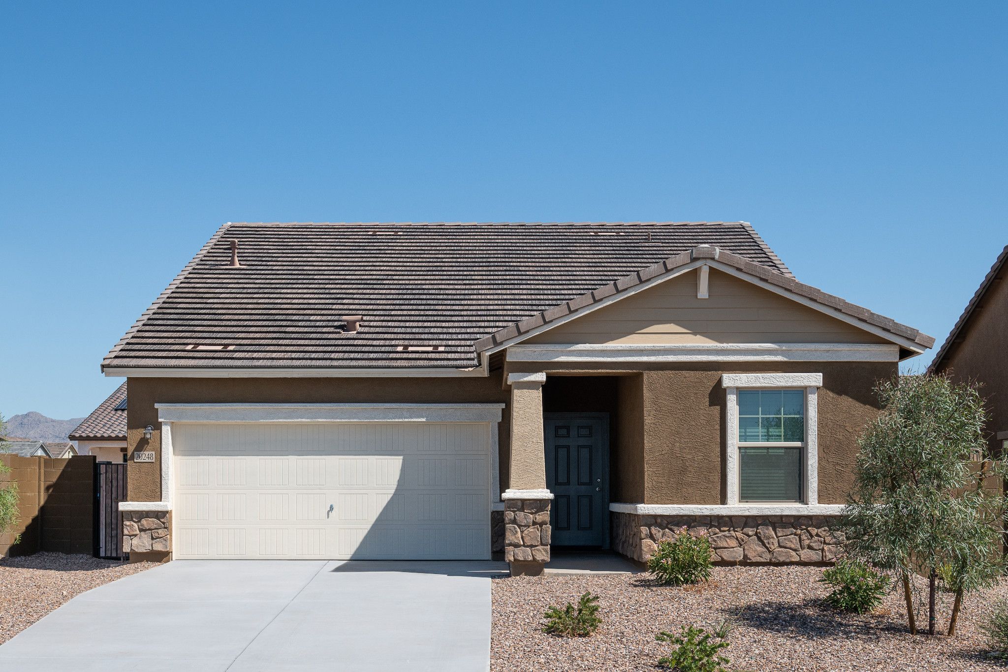 5680 East Hornblende Way (Moonbeam)