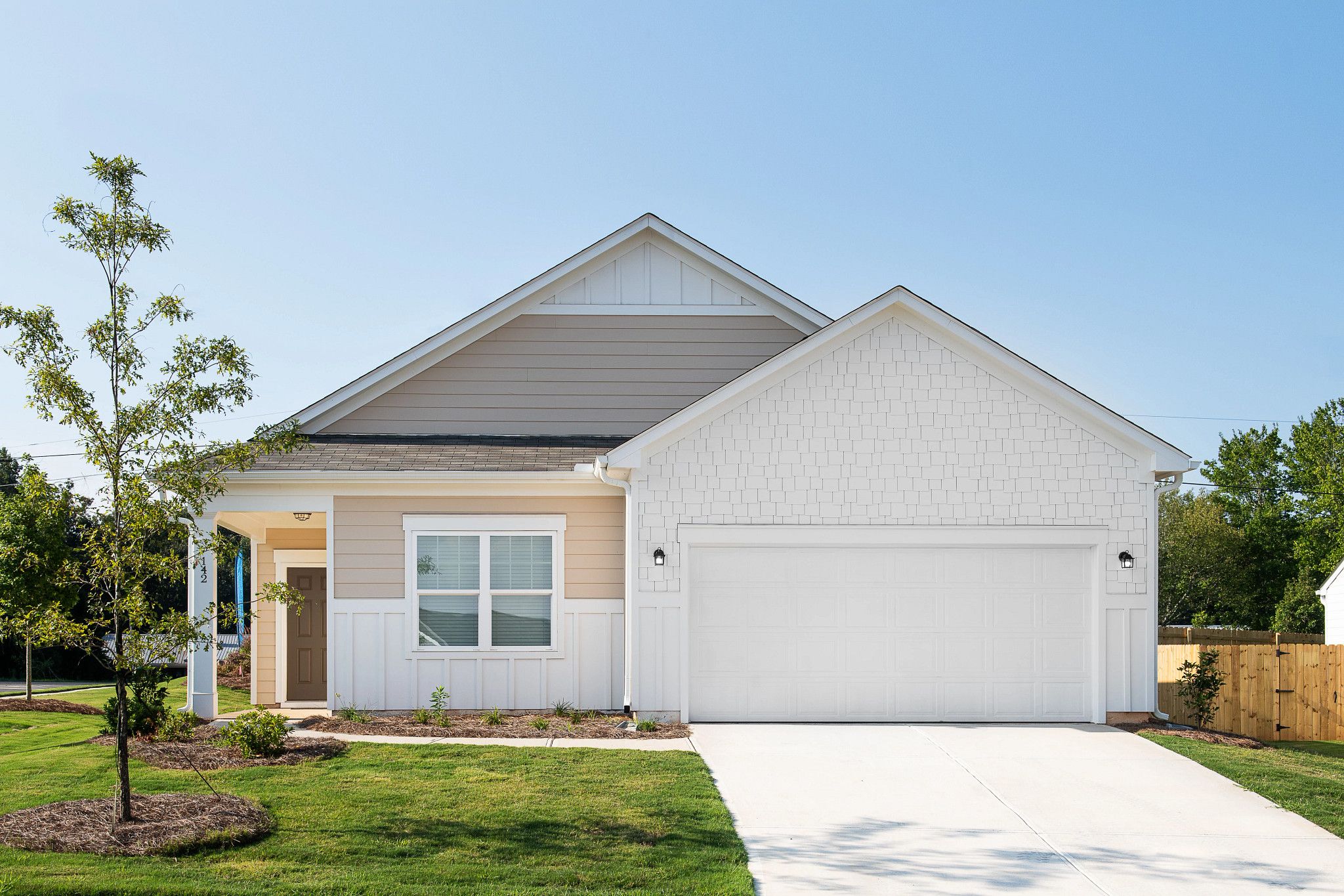 casa en Crescent Pointe por Starlight Homes