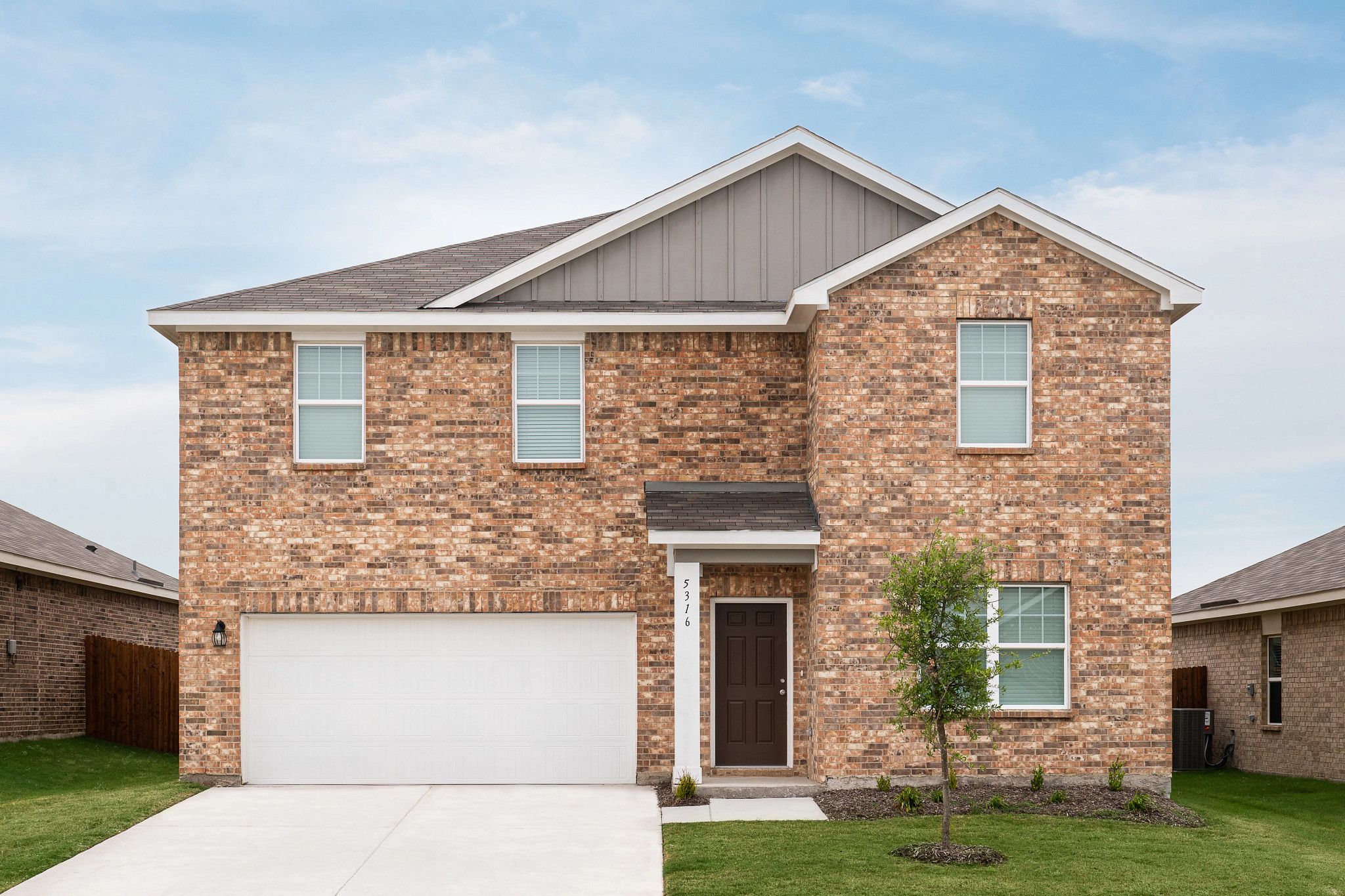 casa en Cattleman's Crossing por Starlight Homes