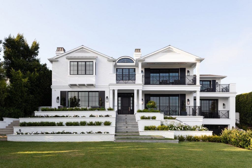 Structure Home - : Woodland Hills, CA