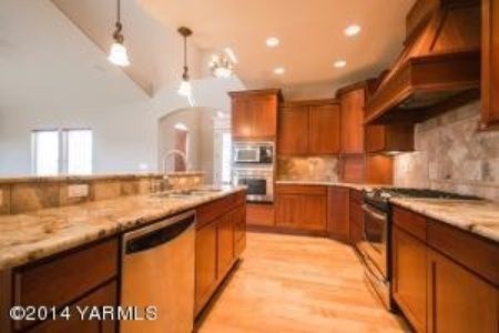 casa en Summit Crest Construction por Summit Crest Construction