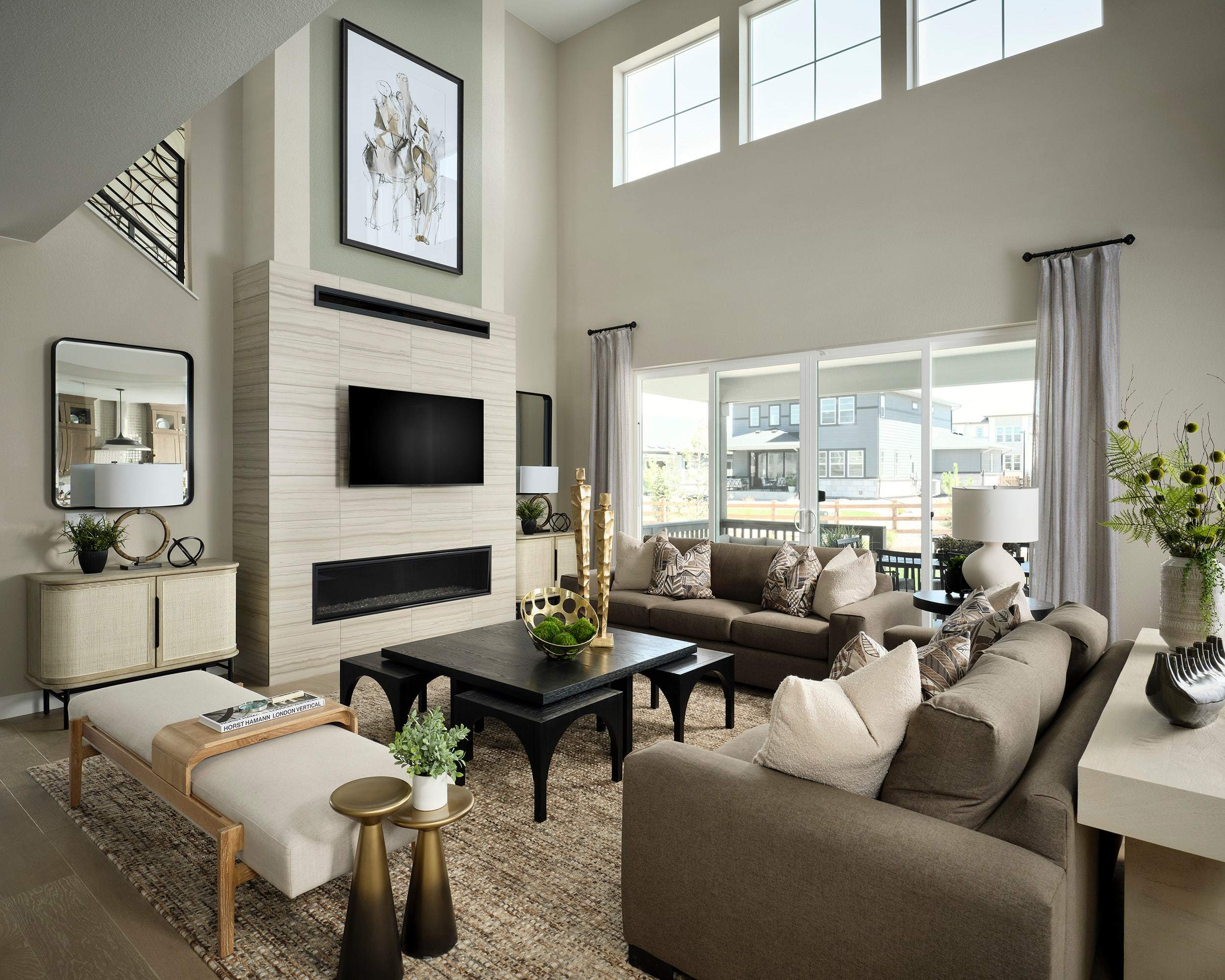 Ensemble at The Aurora Highlands por Tri Pointe Homes en Denver Colorado