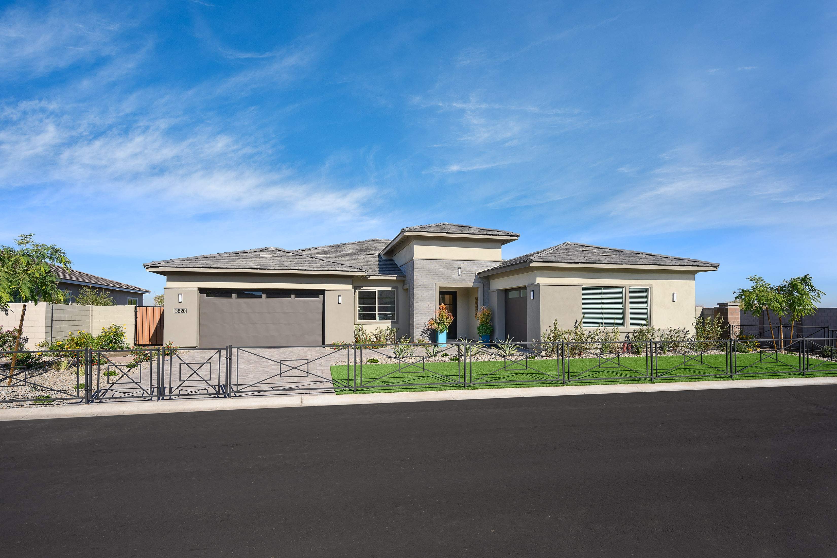Summit Collection at Whispering Hills por Tri Pointe Homes en Phoenix-Mesa Arizona