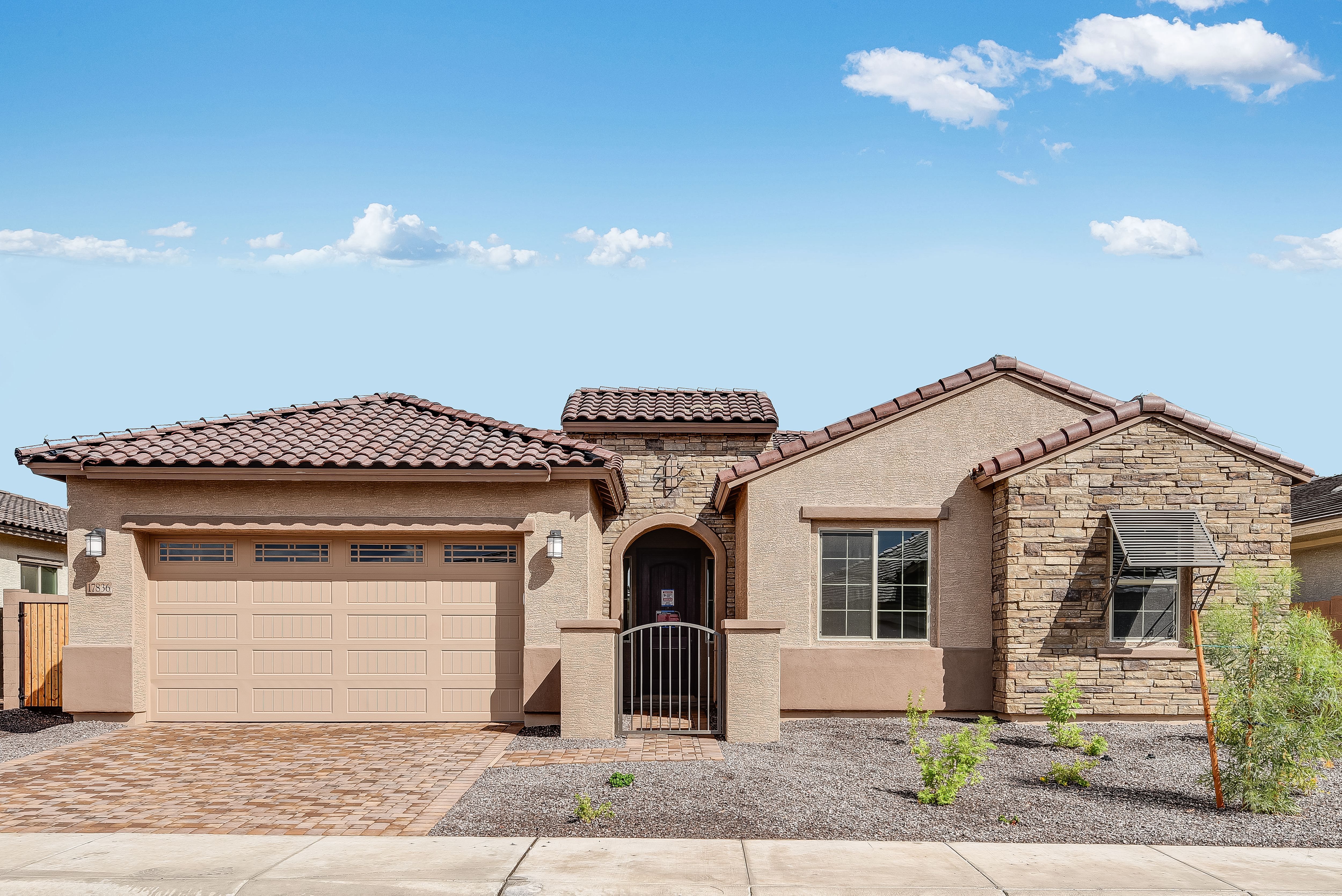Allen Ranches Expedition Collection por Taylor Morrison en Phoenix-Mesa Arizona