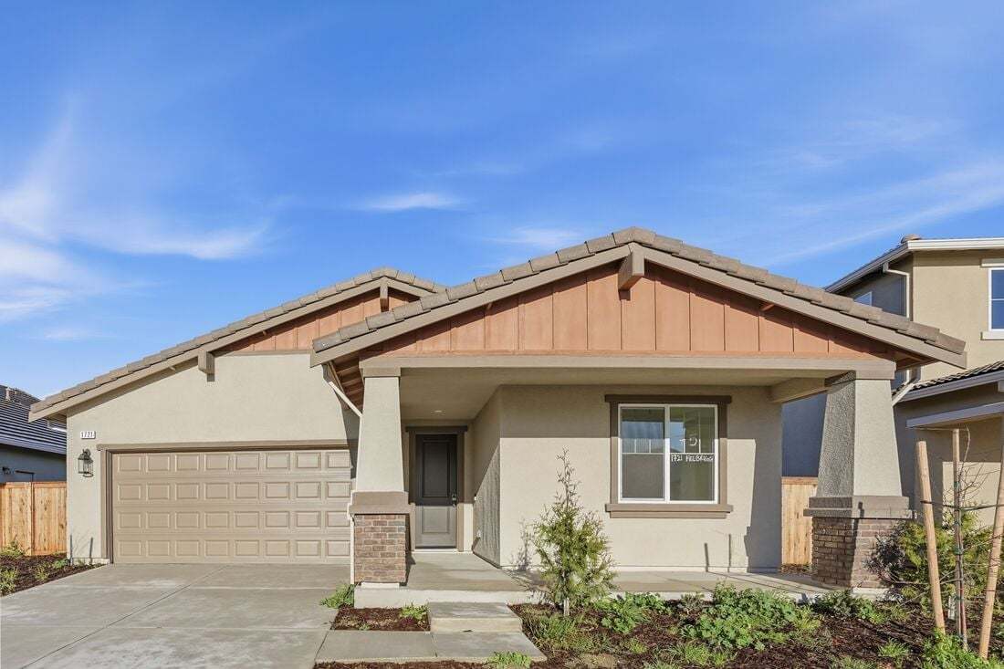 Juniper at Oakwood Trails por Taylor Morrison en Stockton-Lodi California