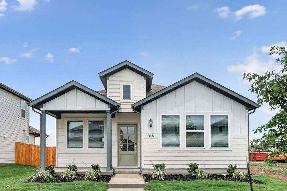 Eller - Longview 40s - Alley: Del Valle, Texas - Taylor Morrison