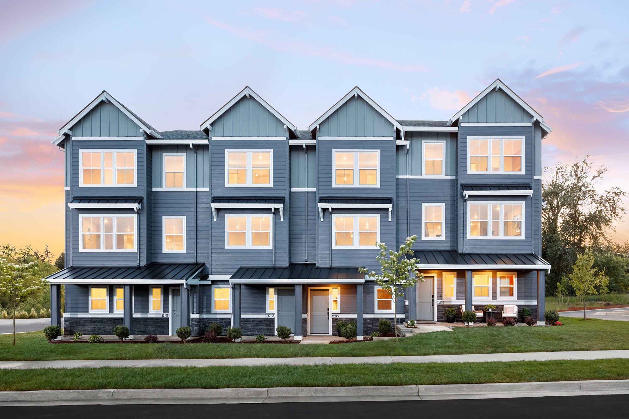 The Rows at Elevon por Risewell Homes en Portland-Vancouver Oregon
