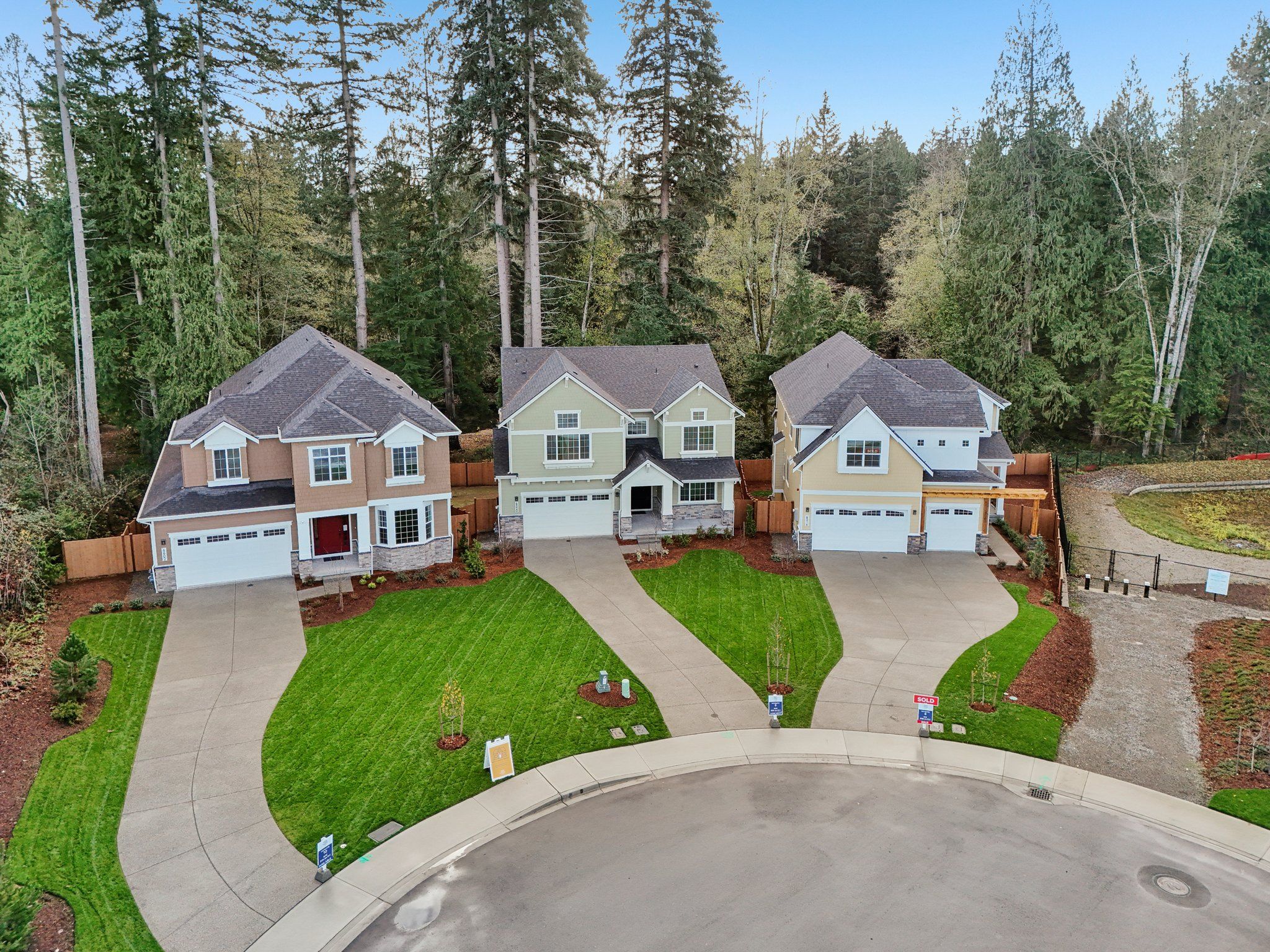 casa en Cedar Estates por Risewell Homes