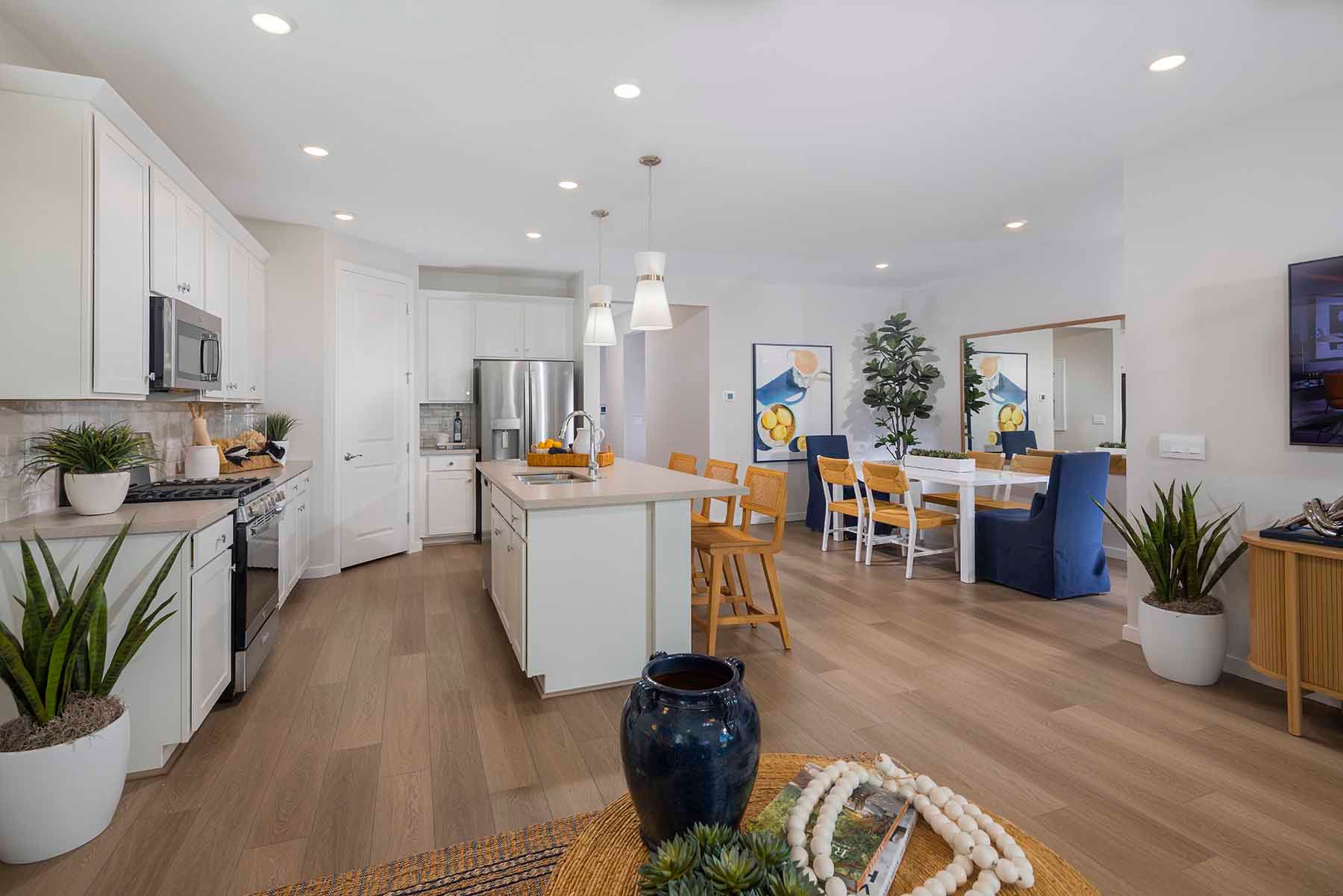 casa en The Villas Collection at Frontera por Risewell Homes