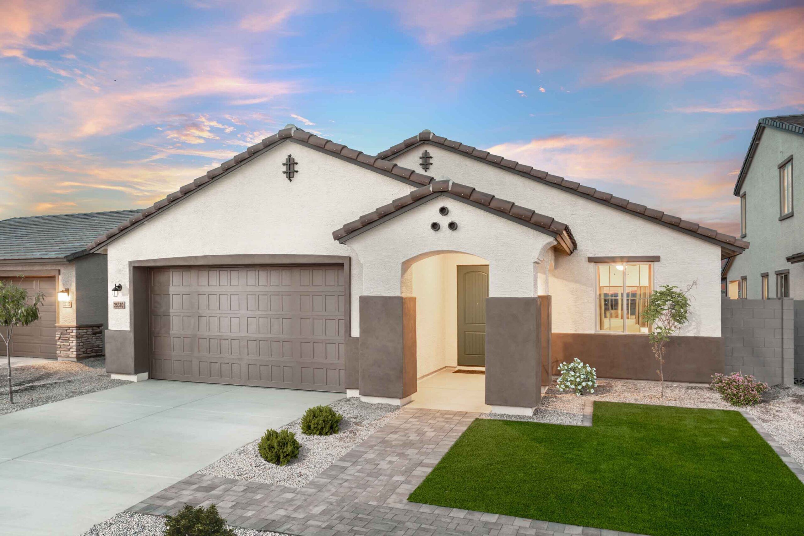 casa en The Residences Collection at Copper Falls por Risewell Homes