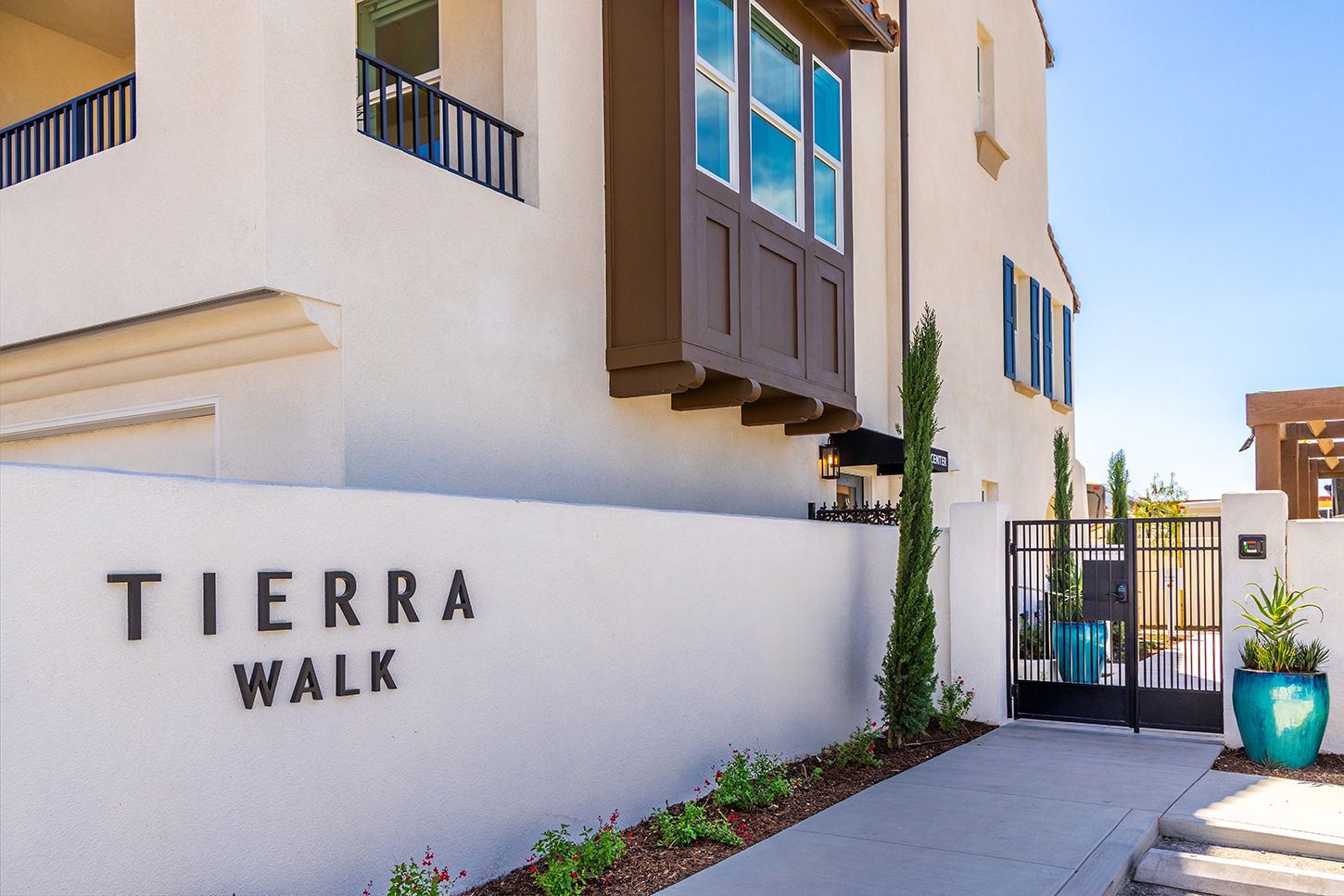 casa en Tierra Walk por The Olson Company